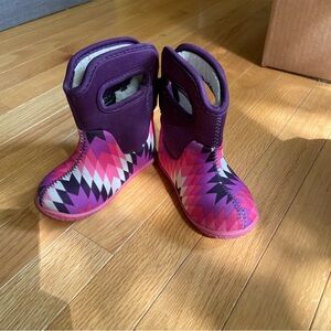 Girls bogs booties